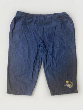 Allison Daley 20W pull on elastic waist embroidered capri jeans